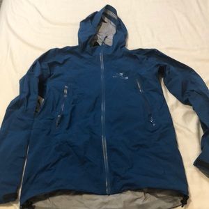 Arc’teryx Mens Zeta AR Jacket Medium Blue Near New
